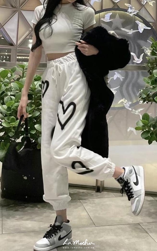 愛心噴漆帥氣抽繩棉褲(花花清單)